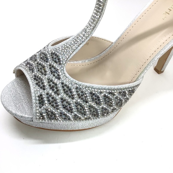 Lov Mark Silver Mesh T-Strap Heeled Sandal - Picture 4 of 12